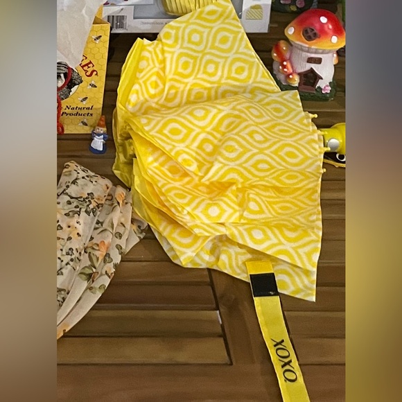 💛XOXO Umbrella💛 - Picture 12 of 13